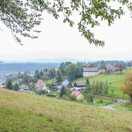 Charming Holiday Home In Hohnstein Ot Lohsdorf Exteriör bild