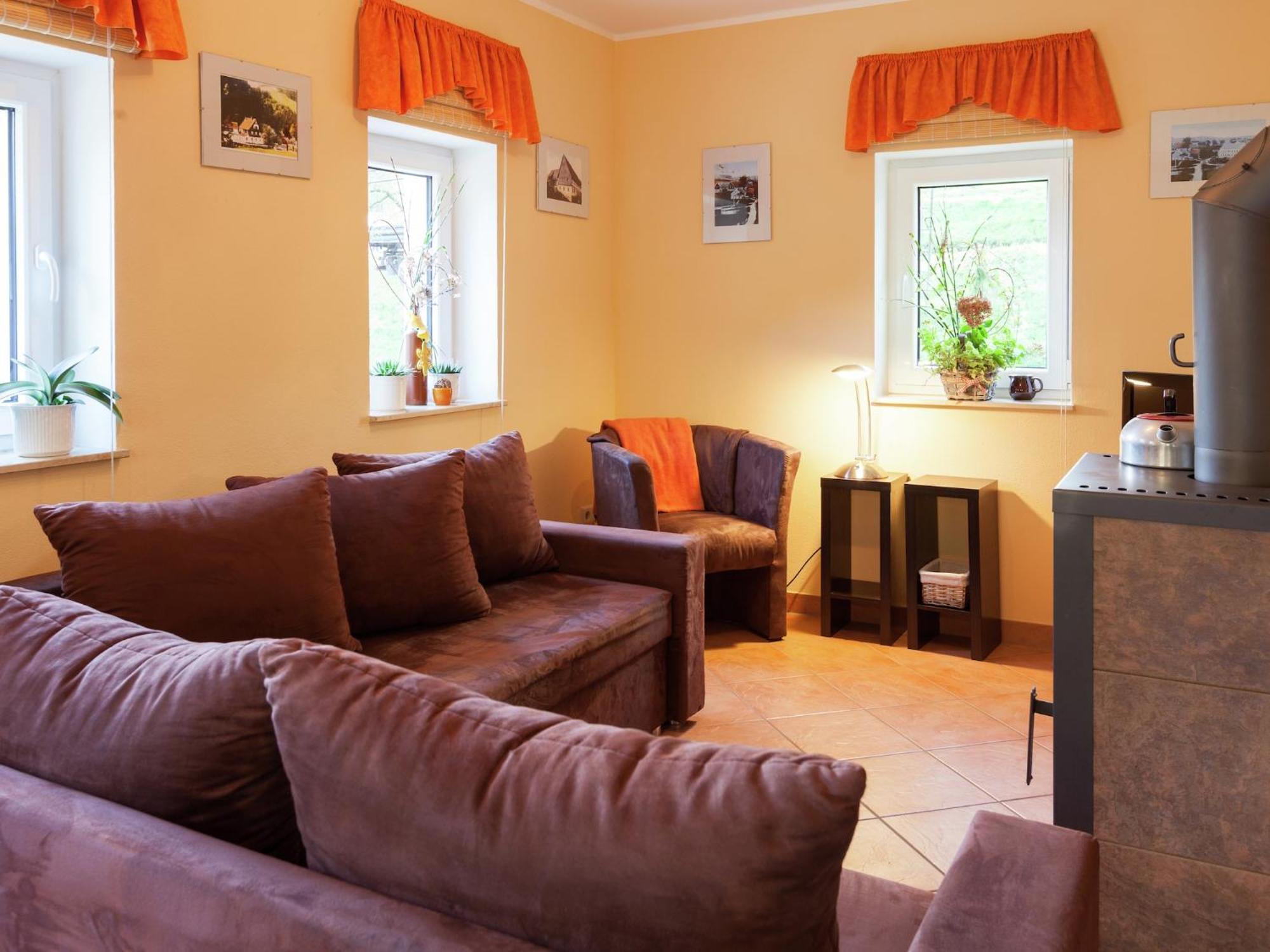 Charming Holiday Home In Hohnstein Ot Lohsdorf Exteriör bild