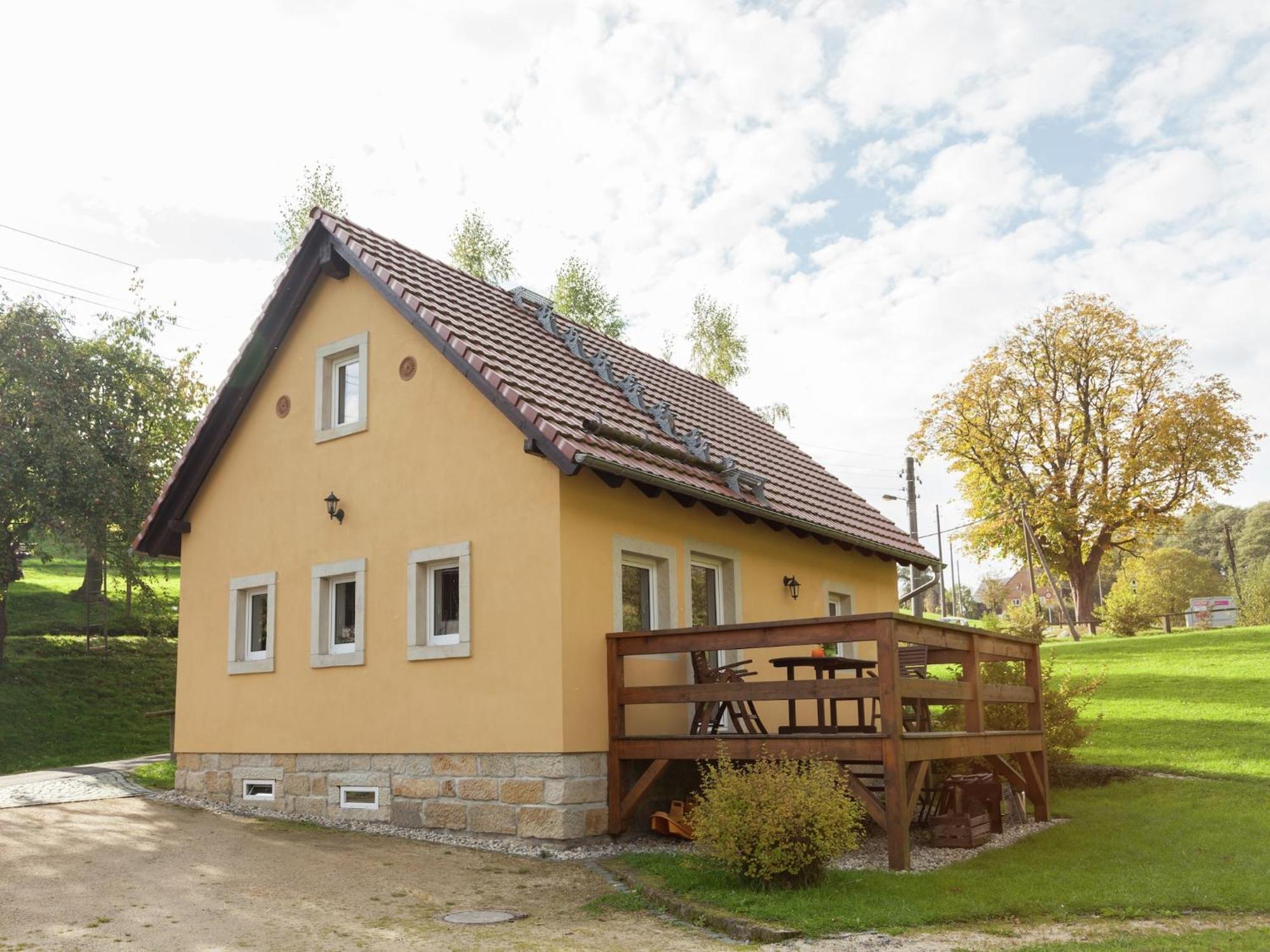 Charming Holiday Home In Hohnstein Ot Lohsdorf Exteriör bild